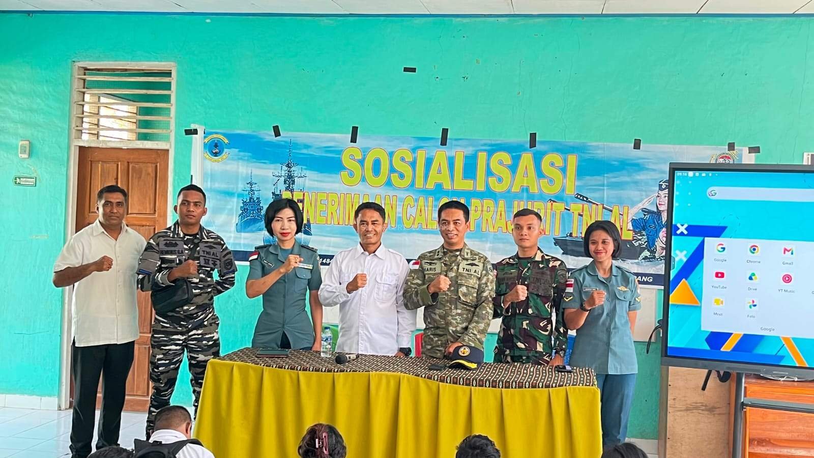 Mencoba Membangun Kerjasama dengan Pihak Angkata Laut